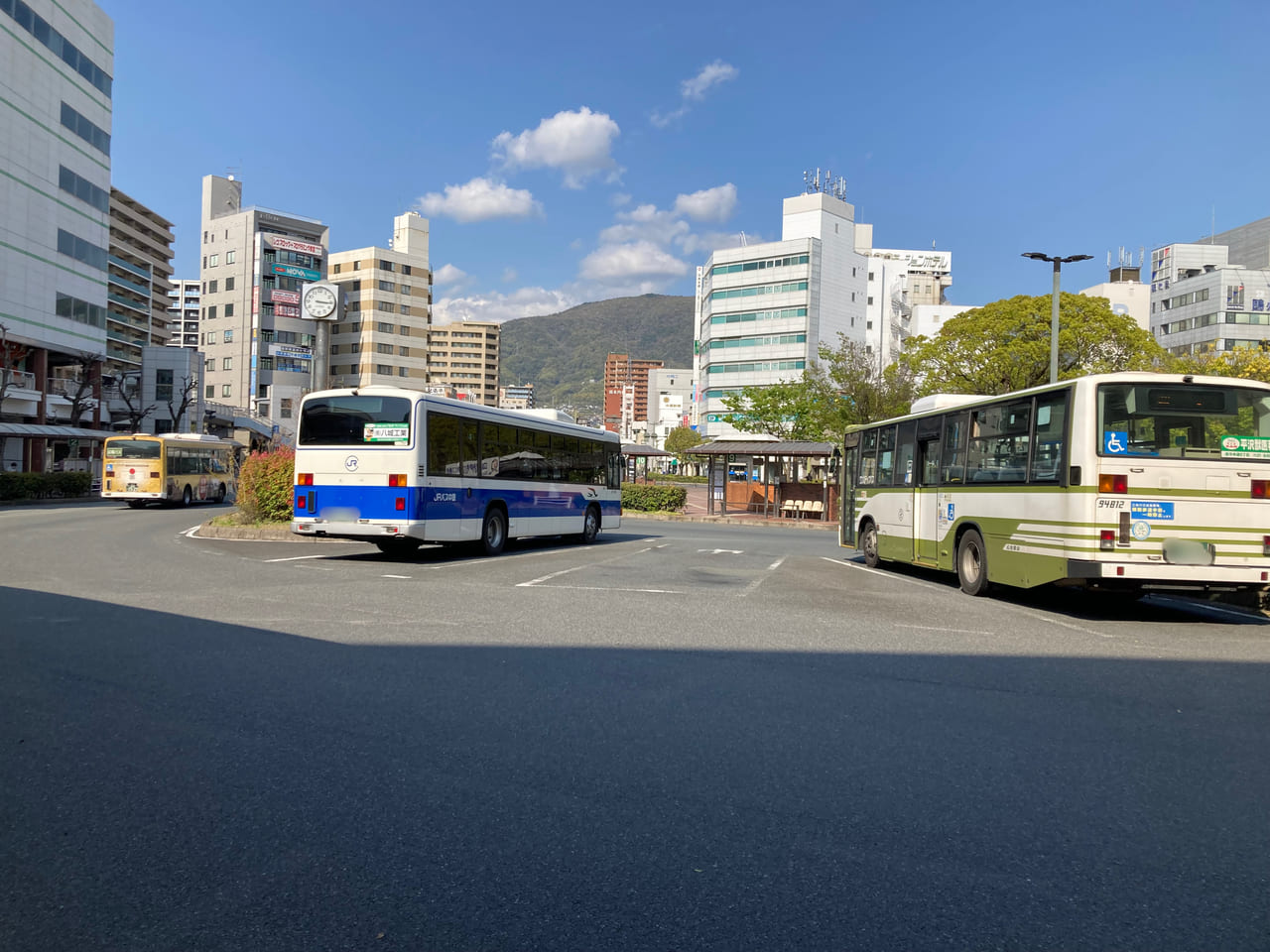 呉駅前バス停2023春